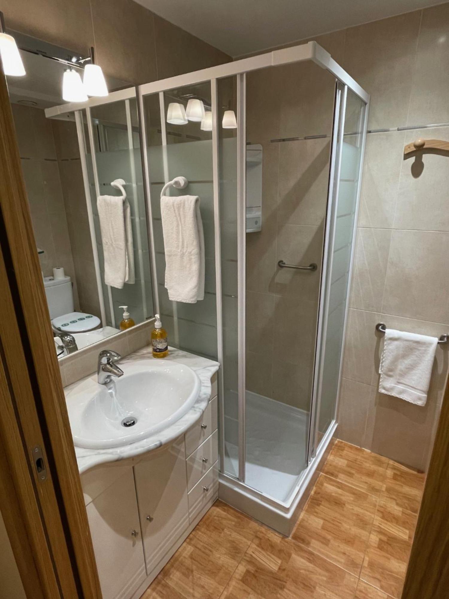 Les Truites Adults Only 3*